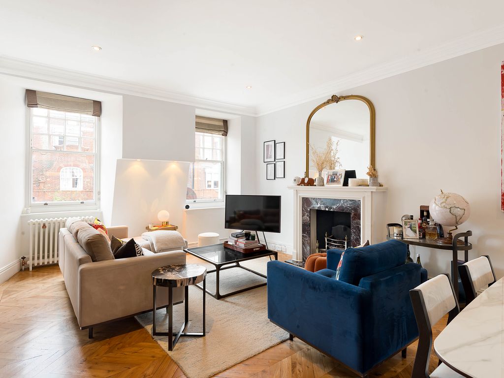 2 bed flat for sale in Draycott Place, London SW3, £1,725,000