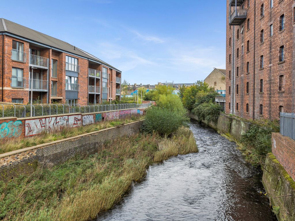 2 bed flat for sale in 19/1 West Bowling Green Street, Leith, Edinburgh EH6, £260,000