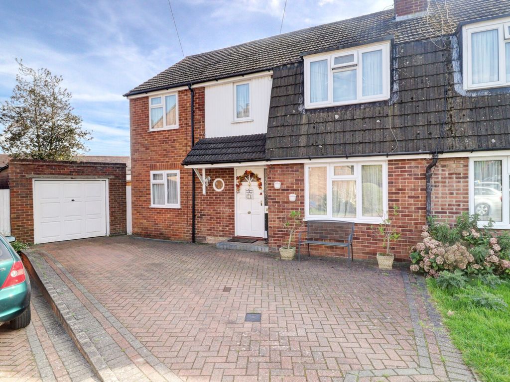 5 bed semi-detached house for sale in Forge Close, Holmer Green, High Wycombe HP15, £600,000