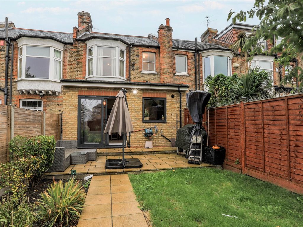 3 bed terraced house for sale in Ollerton Road, London N11, £675,000