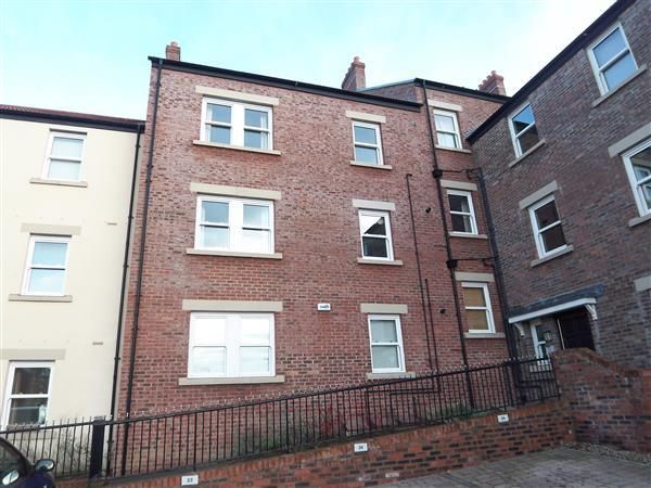 2 bed flat to rent in 27, The Sidings, Gilesgate DH1, £737 pcm