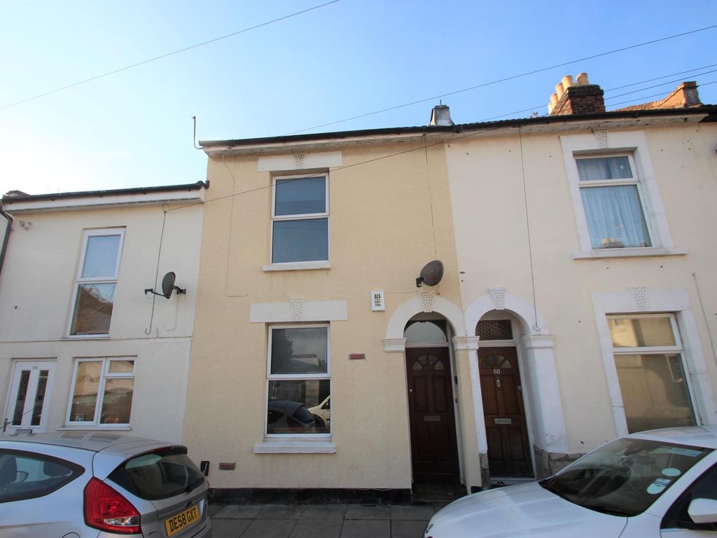 4 bed terraced house to rent in Cleveland Road, Southsea PO5, £1,600 pcm