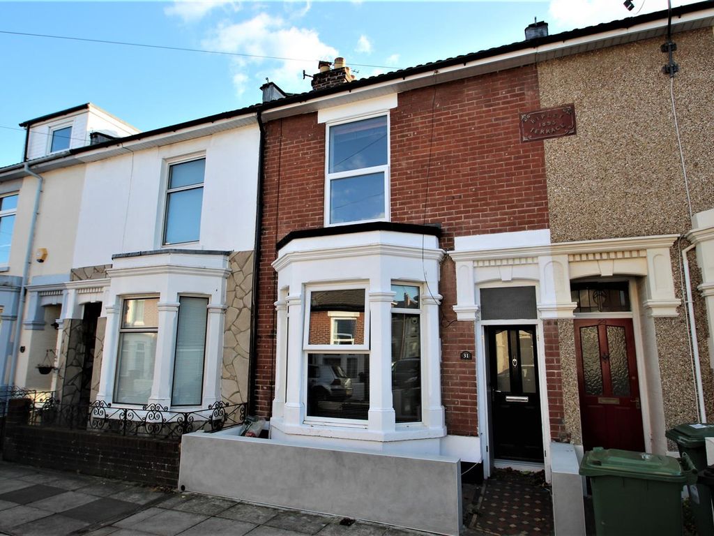 4 bed terraced house to rent in Wheatstone Road, Southsea PO4, £2,000 pcm