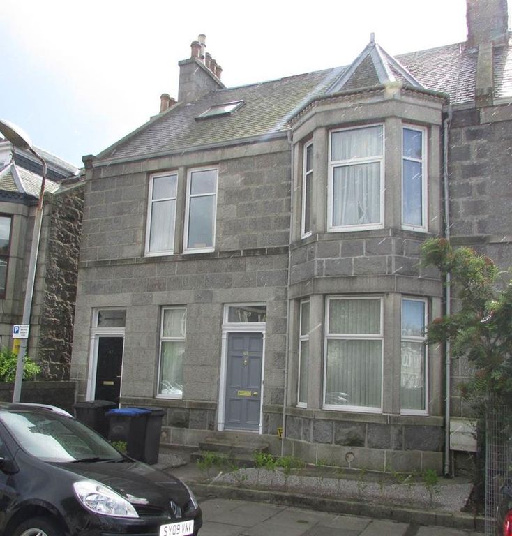 2 bed flat to rent in Stanley Street, Aberdeen AB10, £825 pcm