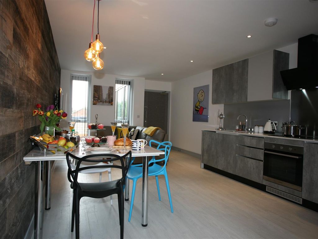 3 bed flat to rent in Flat 3 Elliott Apartments, 50 Selly Hill Road, Birmingham B29, £2,925 pcm