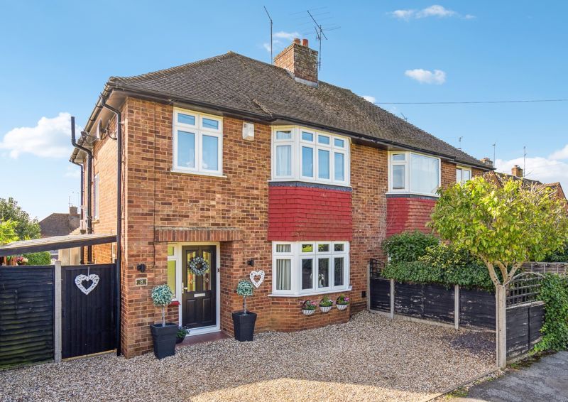 3 bed semi-detached house for sale in Kennet Road, Bourne End SL8, £599,950
