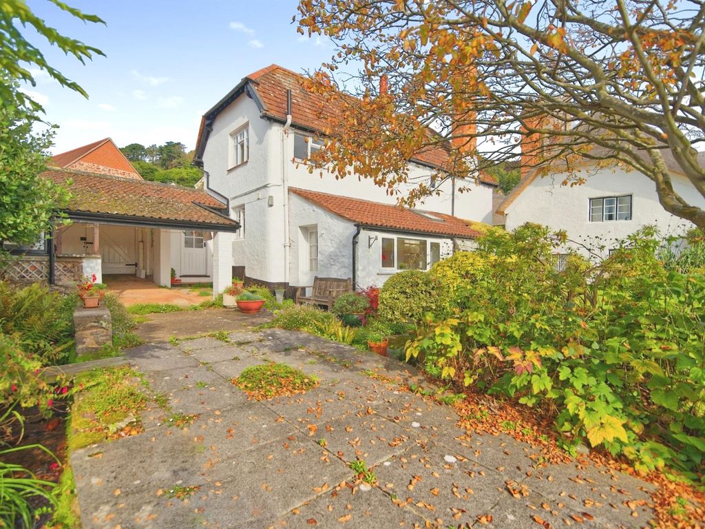 2 bed detached house for sale in Vicarage Road, Minehead TA24, £435,000