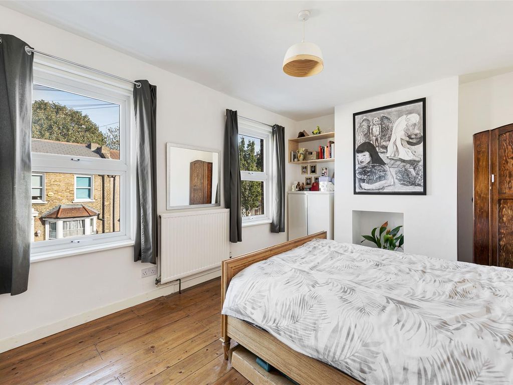 3 bed property for sale in Odessa Road, London E7, £650,000