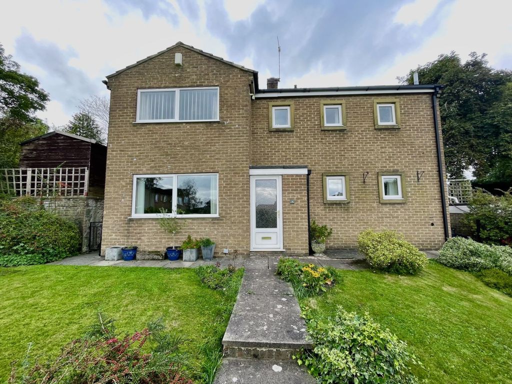4 bed detached house for sale in Bidston Close, Matlock DE4, £435,000