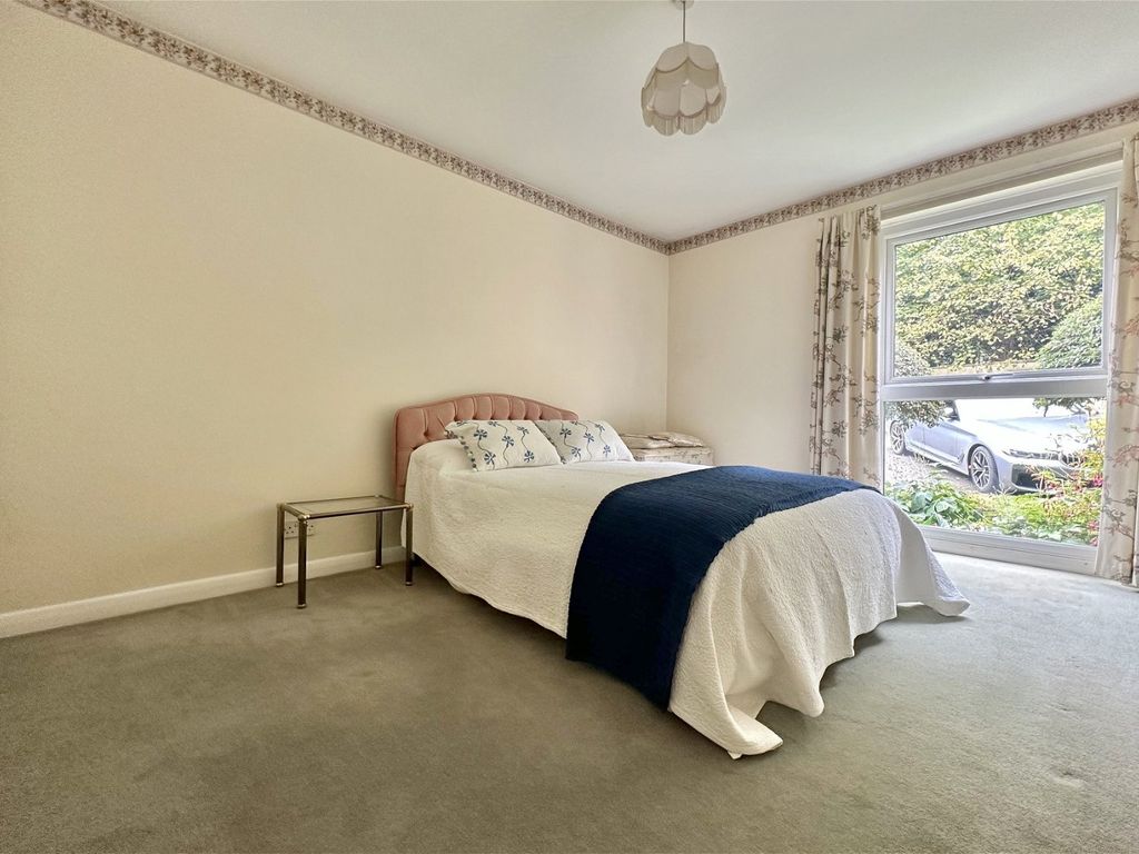 3 bed flat for sale in Sydney Road, Bath BA2, £550,000