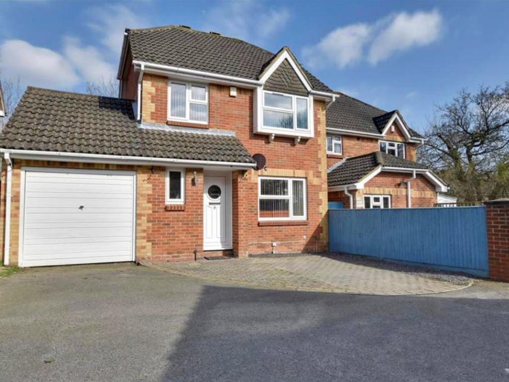 3 bed detached house for sale in Barrow Rise, St. Leonards-On-Sea TN37, £385,000