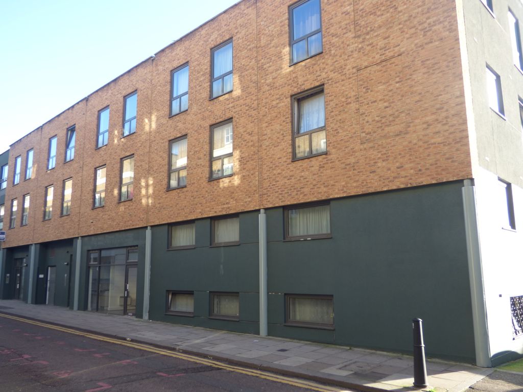 1 bed flat to rent in Cheshire Street, London E2, £1,700 pcm
