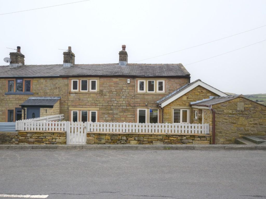 3 bed cottage to rent in Brownhill Row, Colne BB8, £1,350 pcm