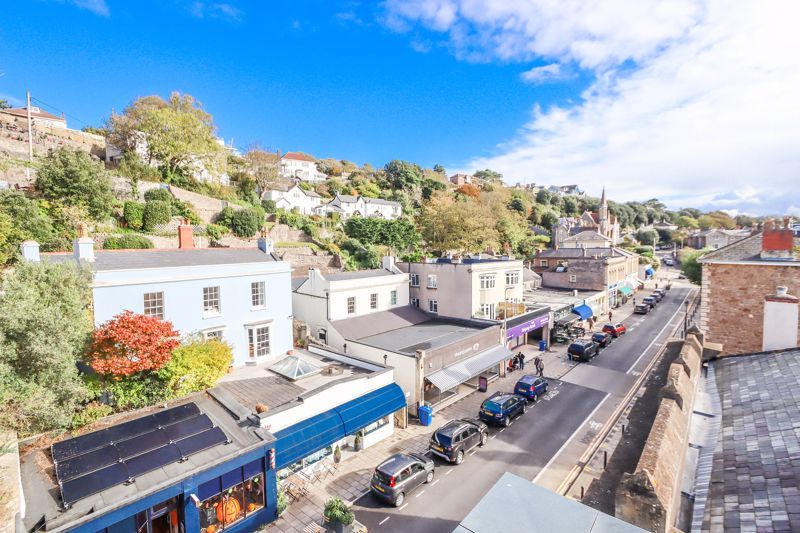 2 bed flat for sale in Hill Road, Clevedon BS21, £465,000