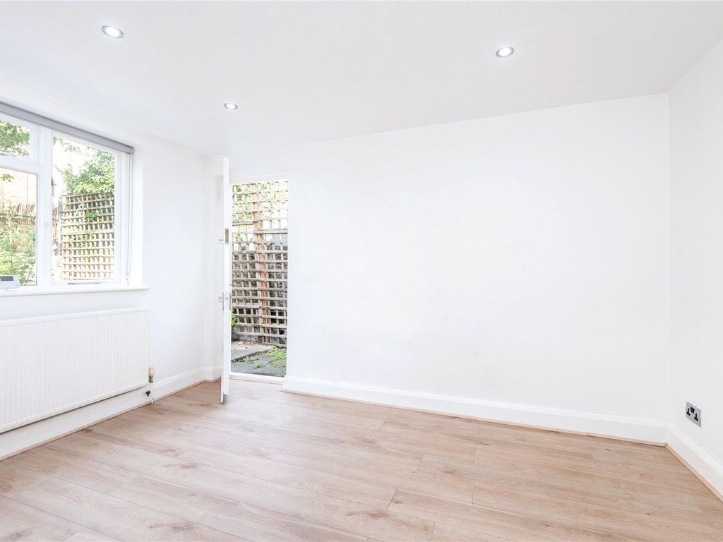 1 bed flat for sale in Fernhead Road, Queens Park W9, £375,000