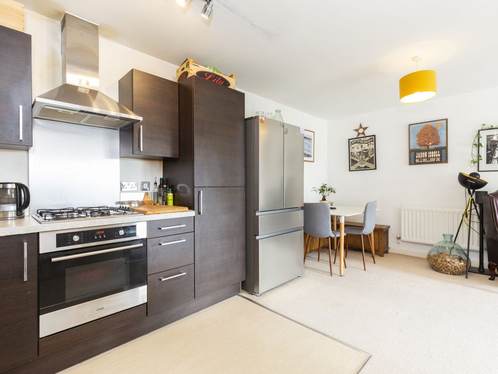 2 bed flat for sale in Drayton Park, London N5, £177,000