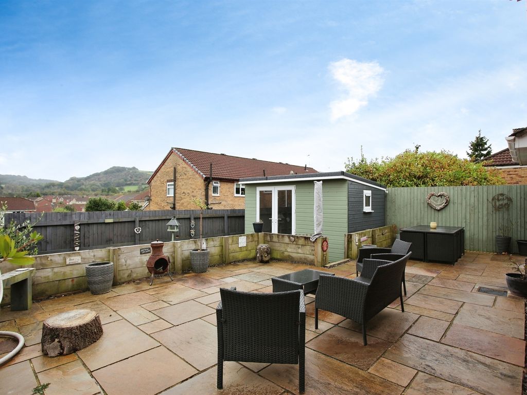 4 bed detached house for sale in Meadow Way, Caerphilly CF83, £435,000