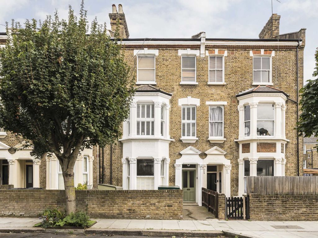 2 bed flat for sale in Ashmore Road, London W9, £700,000