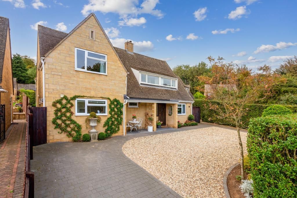 4 bed detached house for sale in St. Edwards Drive, Stow On The Wold, Cheltenham, Gloucestershire GL54, £850,000