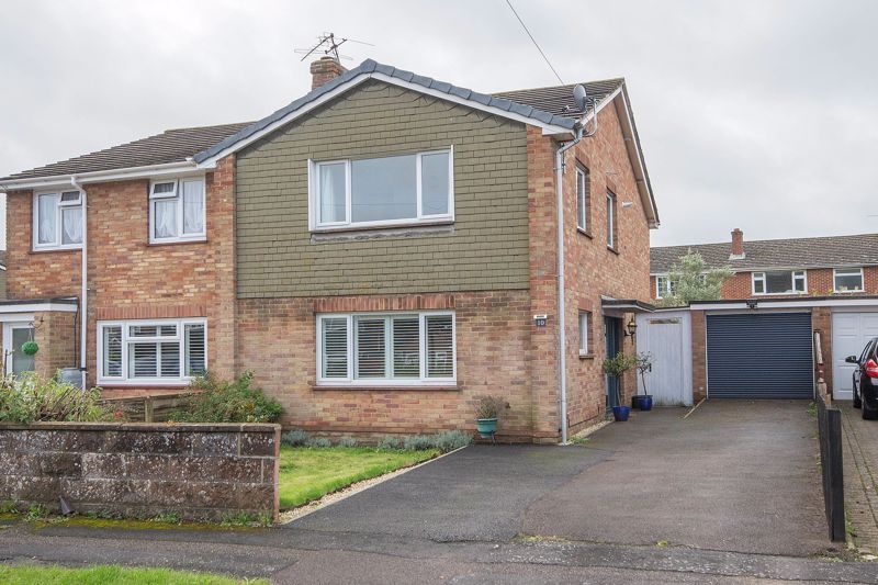 3 bed semi-detached house for sale in Salcombe Crescent, Totton, Southampton SO40, £380,000
