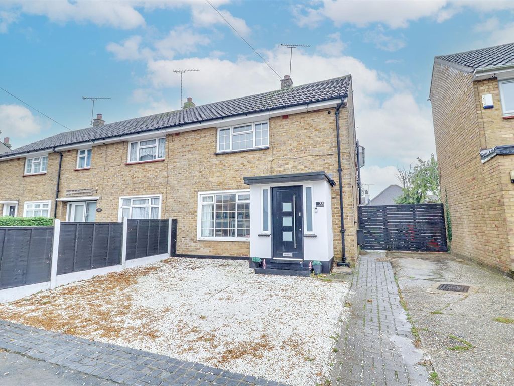 3 bed end terrace house for sale in Flemming Crescent, Leigh-On-Sea SS9, £450,000