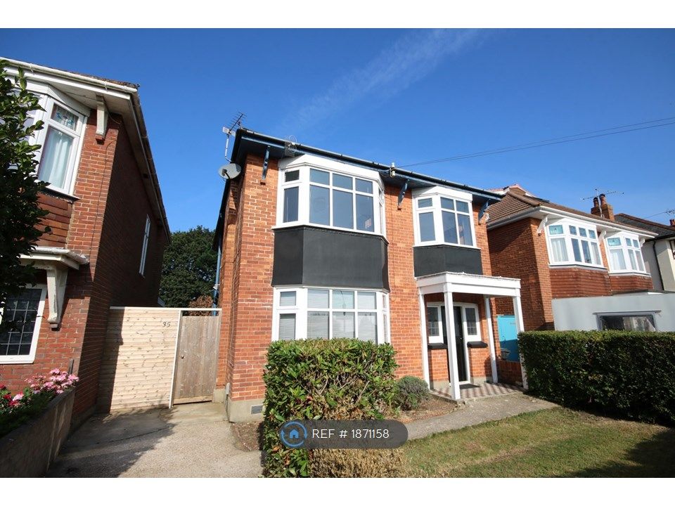 6 bed detached house to rent in Namu Road, Bournemouth BH9, £3,450 pcm