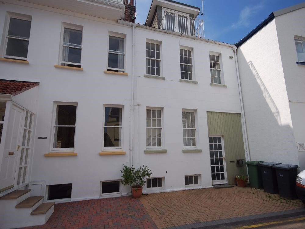 3 bed terraced house to rent in St Aubin, St Brelade JE3, £2,500 pcm