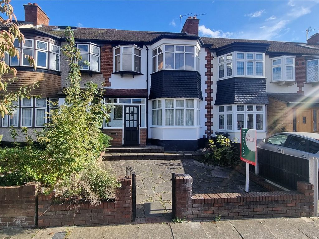 3 bed terraced house for sale in Glenwood Drive, Gidea Park RM2, £495,000