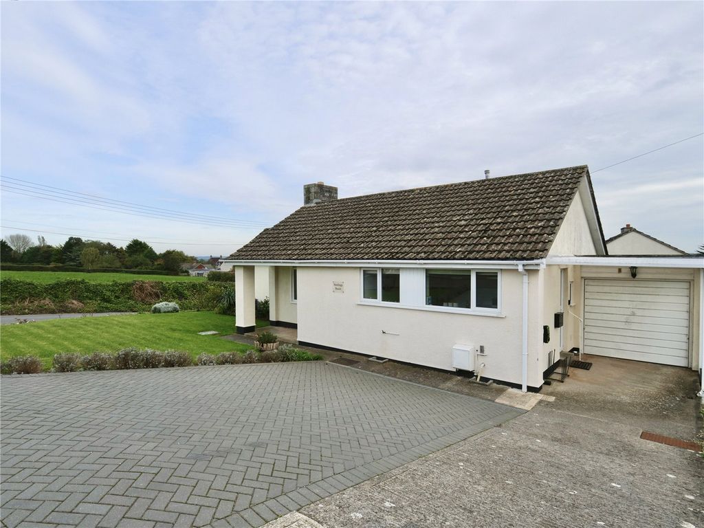 3 bed bungalow for sale in Hurmans Close, Ashcott, Bridgwater TA7, £365,000