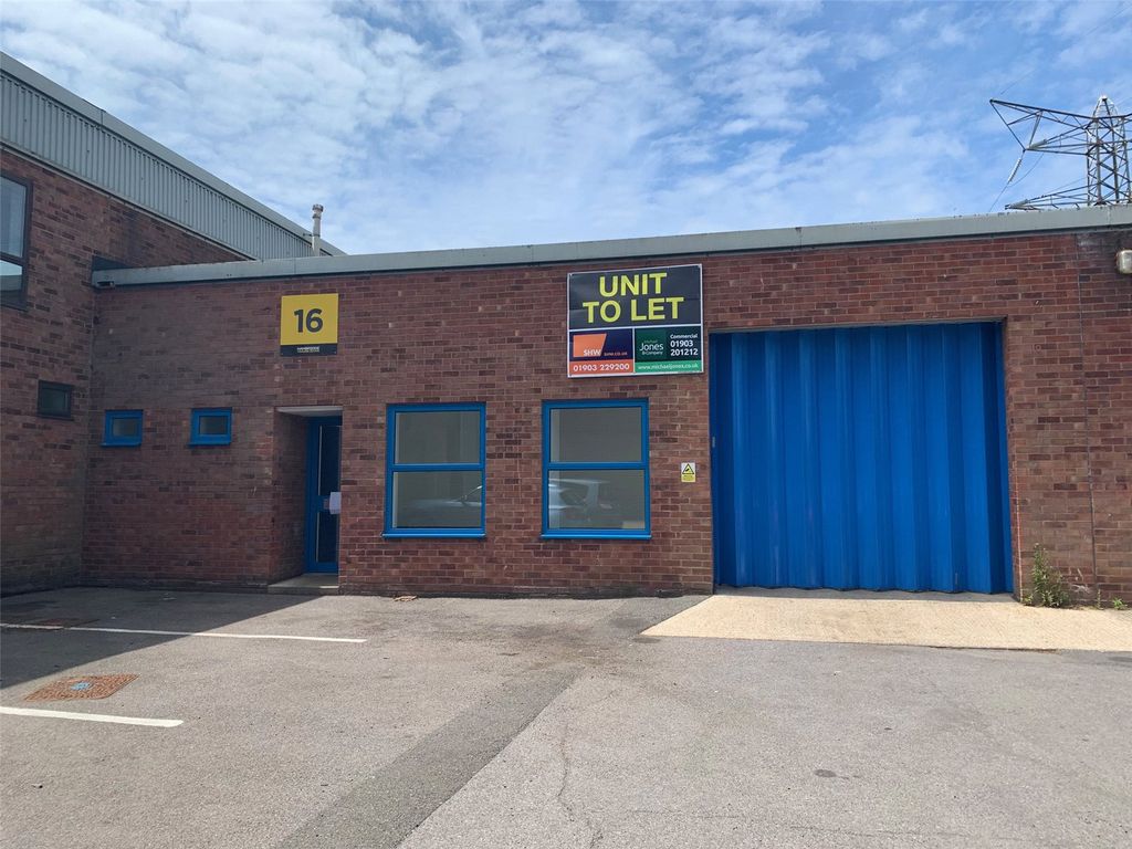 Warehouse to let in Hambridge Industrial Estate, Willowbrook Road, Worthing, West Sussex BN14, £15,500 pa
