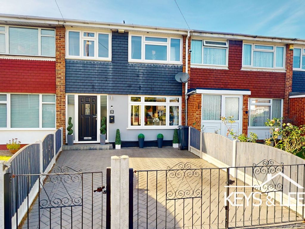 3 bed terraced house for sale in Grimstone Close, Collier Row, Romford RM5, £400,000