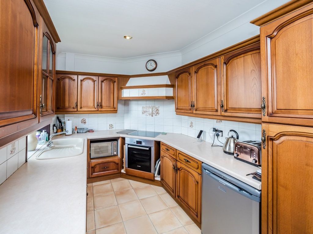 4 bed end terrace house for sale in Mount Pleasant, Sowerby Bridge HX6, £350,000