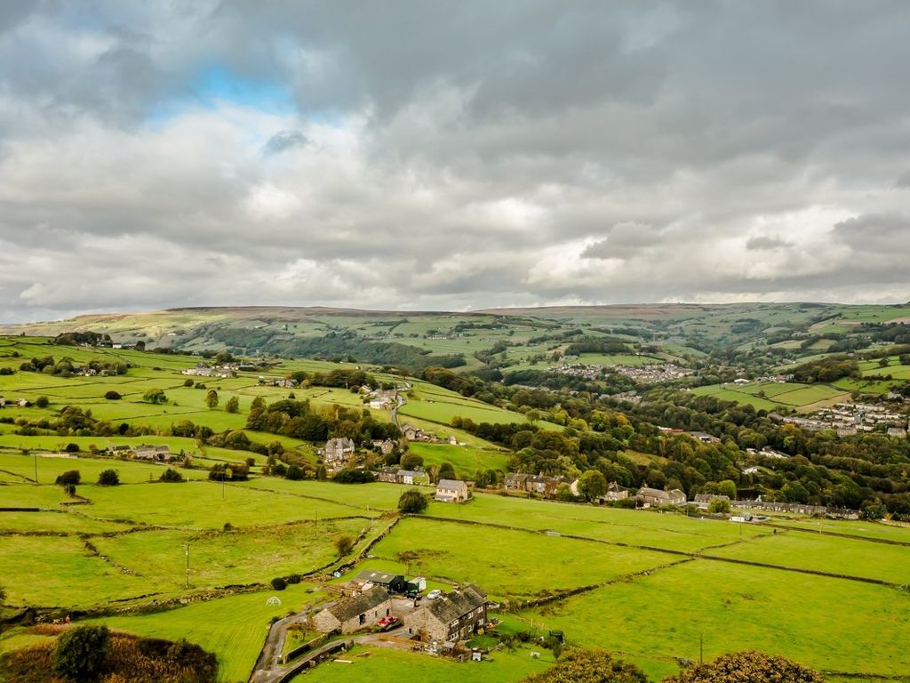 4 bed end terrace house for sale in Mount Pleasant, Sowerby Bridge HX6, £350,000