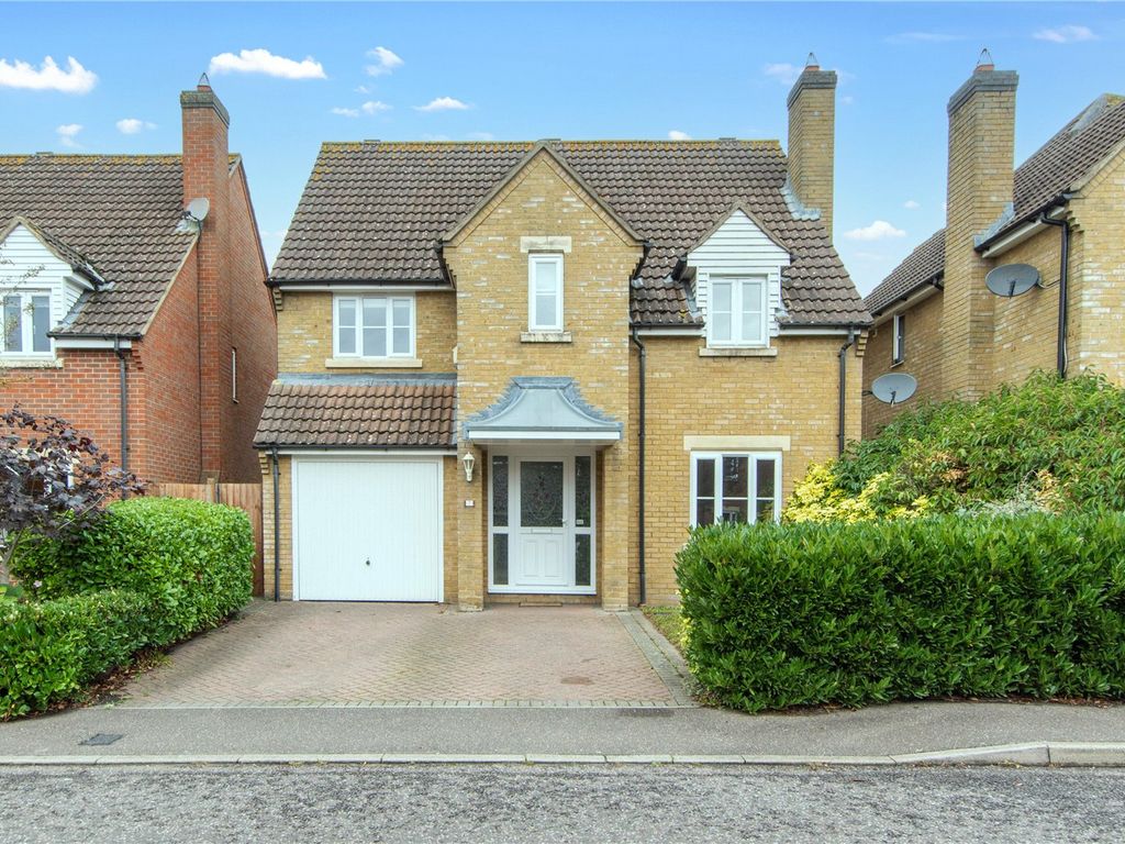 4 bed detached house for sale in Spruce Avenue, Dunmow, Essex CM6, £560,000