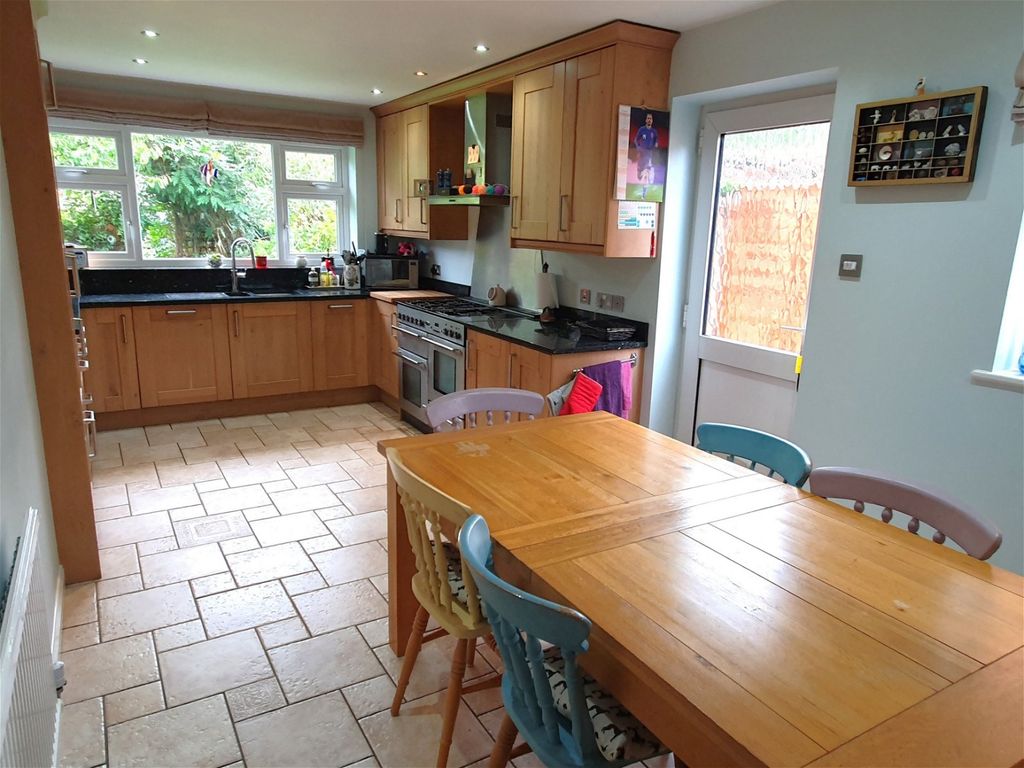 4 bed detached house for sale in Spring Road, Clifton, Shefford SG17, £610,000