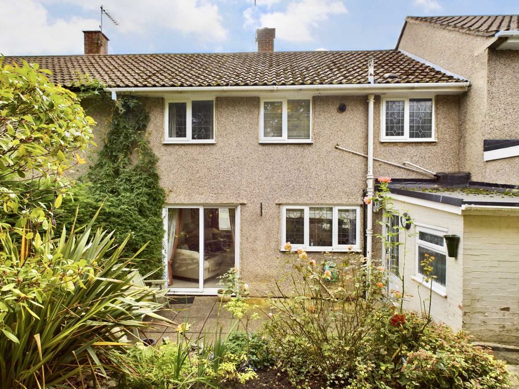 3 bed property for sale in Ripley Way, Warners End HP1, £425,000