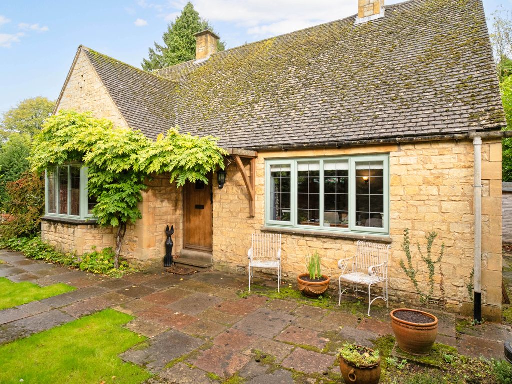 2 bed detached bungalow for sale in Bourton-On-The-Hill, Moreton-In-Marsh GL56, £635,000