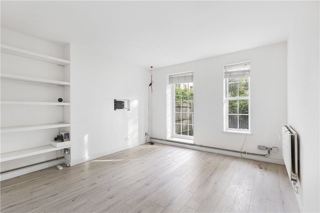 1 bed flat for sale in Whitmore Estate, London N1, £395,000