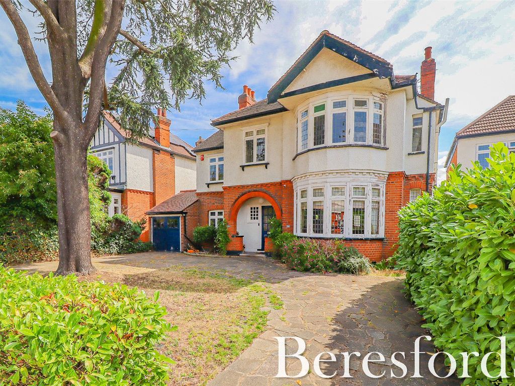 5 bed detached house for sale in Hall Lane, Upminster RM14, £1,400,000