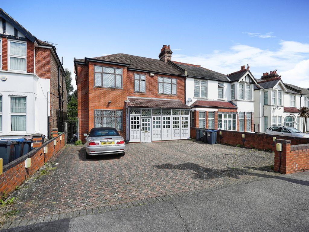 4 bed terraced house for sale in Pollards Hill North, Norbury SW16, £900,000