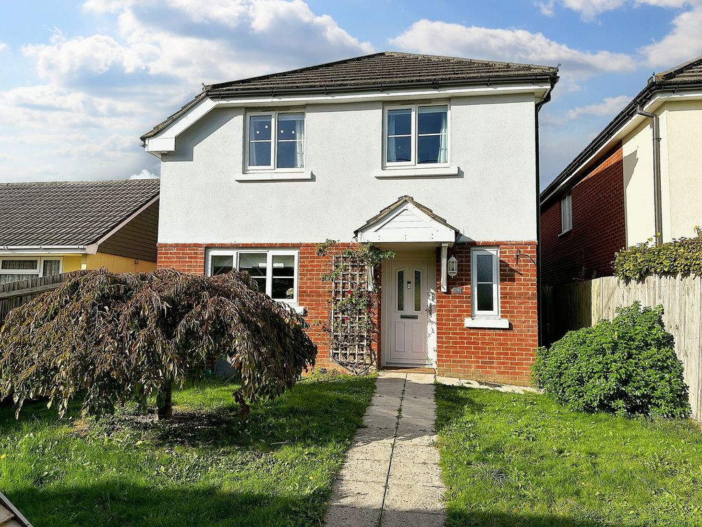 4 bed detached house for sale in Old Magazine Close, Marchwood SO40, £449,950