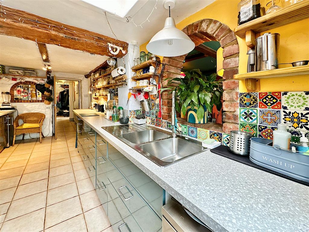 3 bed property for sale in Milton Street, Brixham TQ5, £410,000