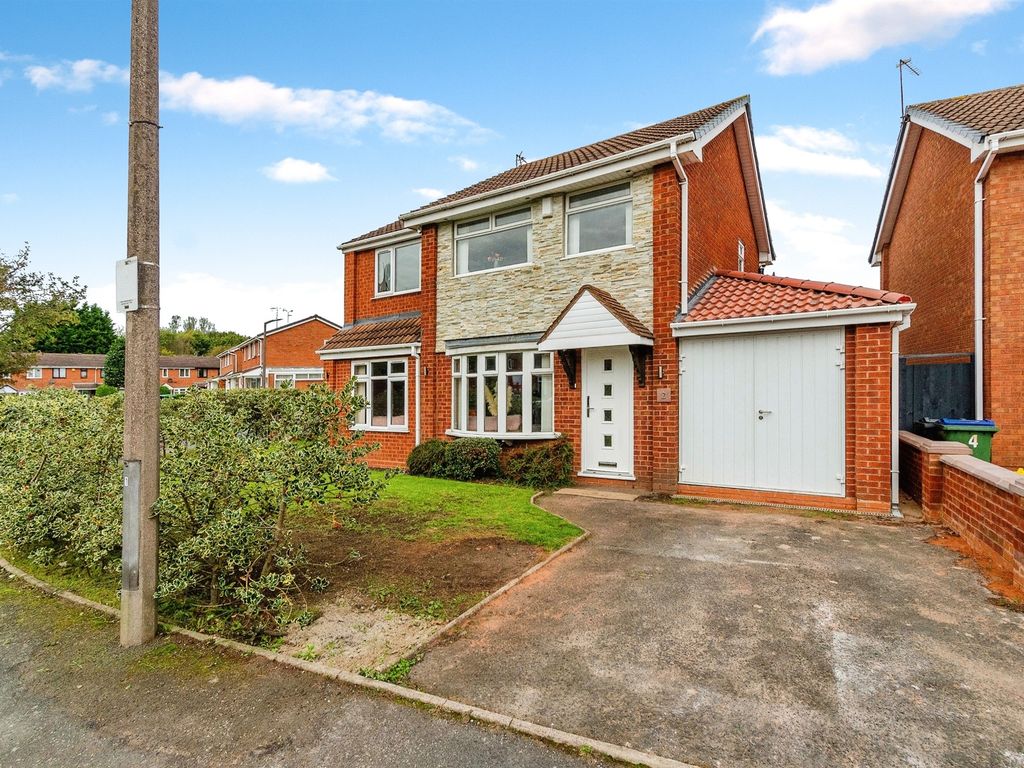 4 bed detached house for sale in Dawn Drive, Tipton DY4, £370,000