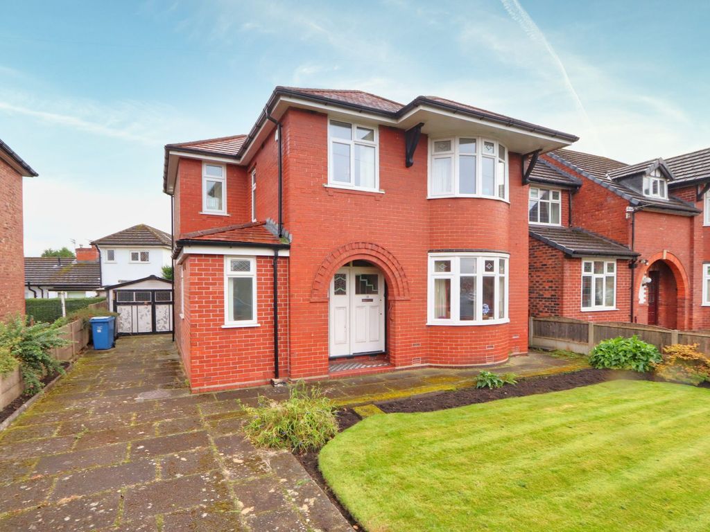 4 bed detached house for sale in Springfield Lane, Irlam M44, £370,000