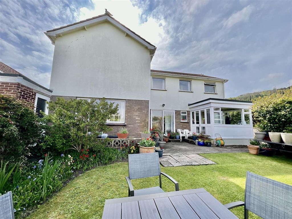 5 bed detached house for sale in Nut Tree Orchard, Brixham TQ5, £535,000