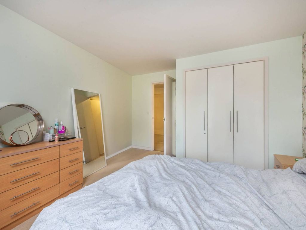1 bed flat for sale in Eden Grove, Islington, London N7, £425,000