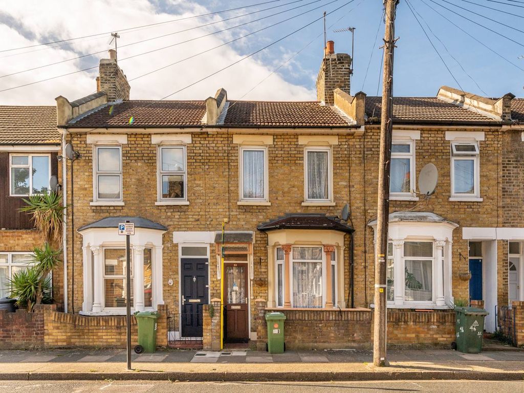 2 bed terraced house for sale in Vernon Road, Stratford, London E15, £450,000