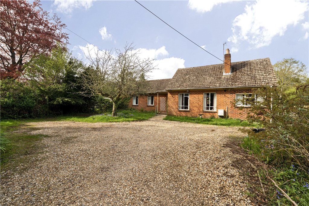 2 bed detached bungalow for sale in Partridge Hill, Landford, Salisbury, Wiltshire SP5, £475,000