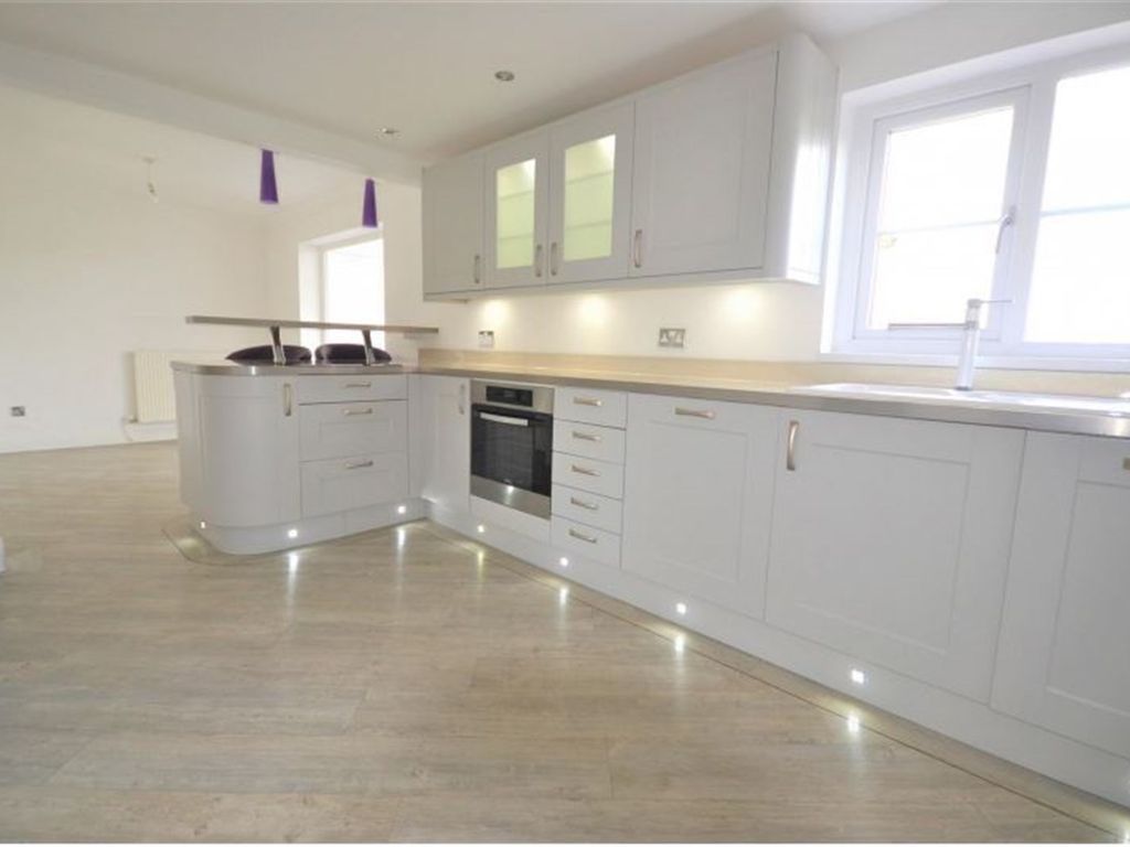 4 bed detached house for sale in Oakleigh Road, Cheadle Hulme, Cheadle SK8, £535,000