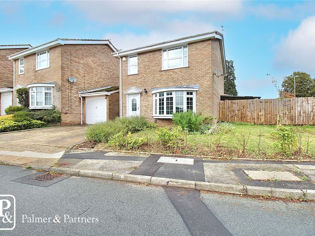 4 bed detached house for sale in Gorsehayes, Ipswich, Suffolk IP2, £350,000